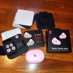Beats studio RIGHT bud pink only